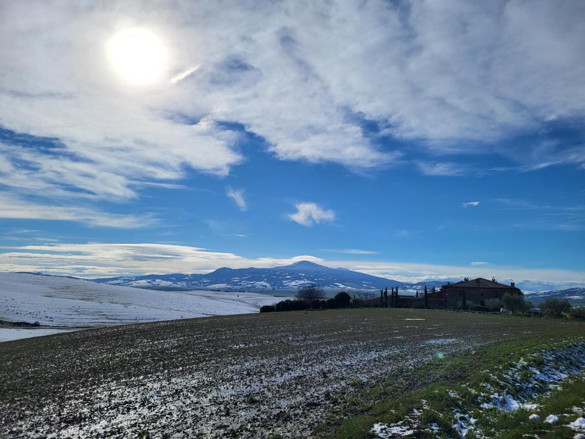 Отель Dimora In Francigena Сан-Куйрико-д'Орча Экстерьер фото