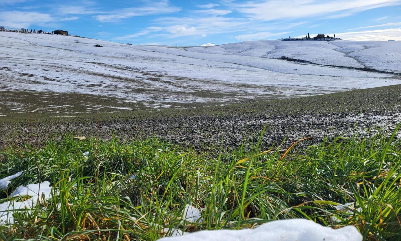 Отель Dimora In Francigena Сан-Куйрико-д'Орча Экстерьер фото